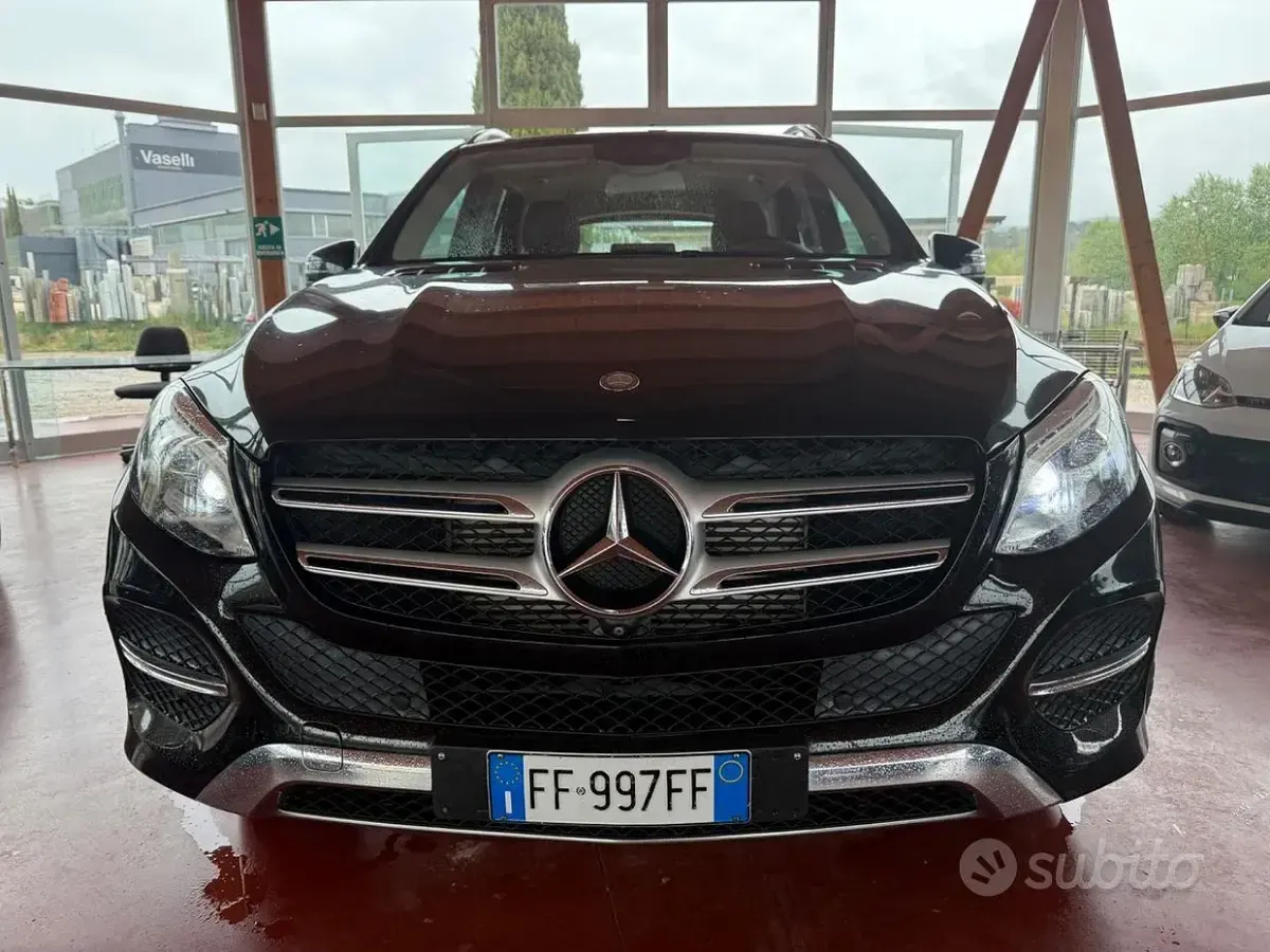 Usata Mercedes GLE250 204 CV (150 kW) 2016 Nero SUV
