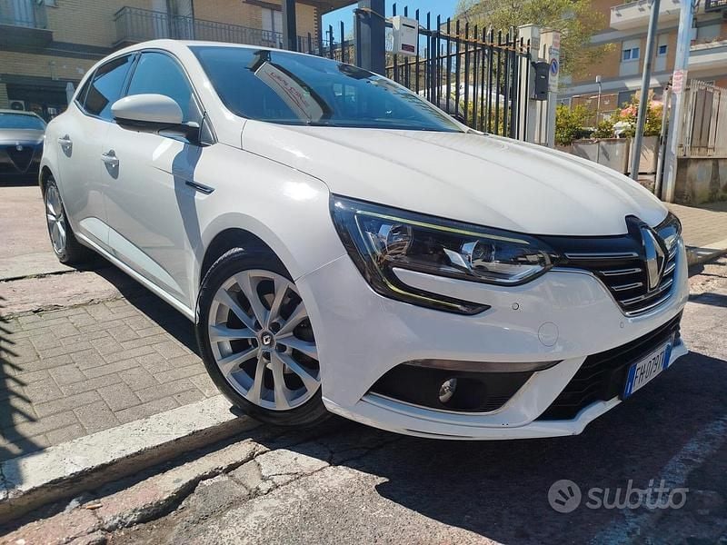 Usata Renault Mégane IV 110 CV (80 kW) 2017 Bianco Berlina