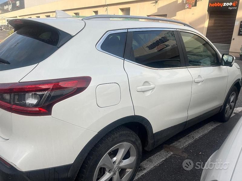 Usata Nissan Qashqai 2018 Bianco SUV