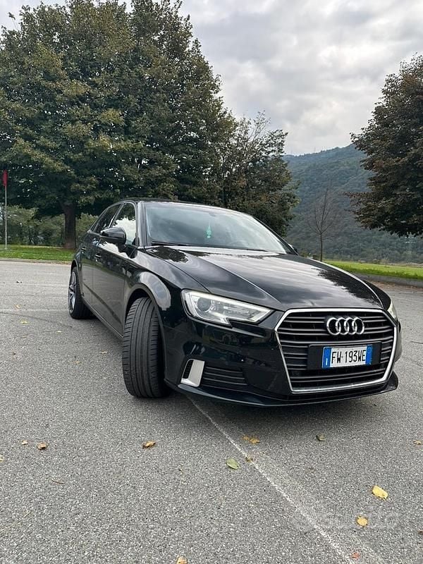 Usata Audi A3 Sportback 116 CV (85 kW) 2019 Nero Utilitaria