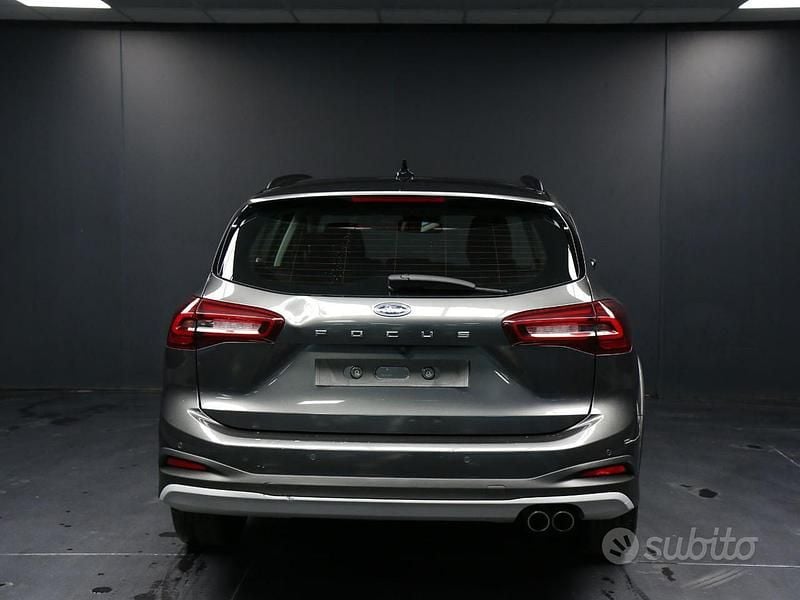 Usata Ford Focus Active 116 CV (85 kW) 2023 Grigio Station wagon