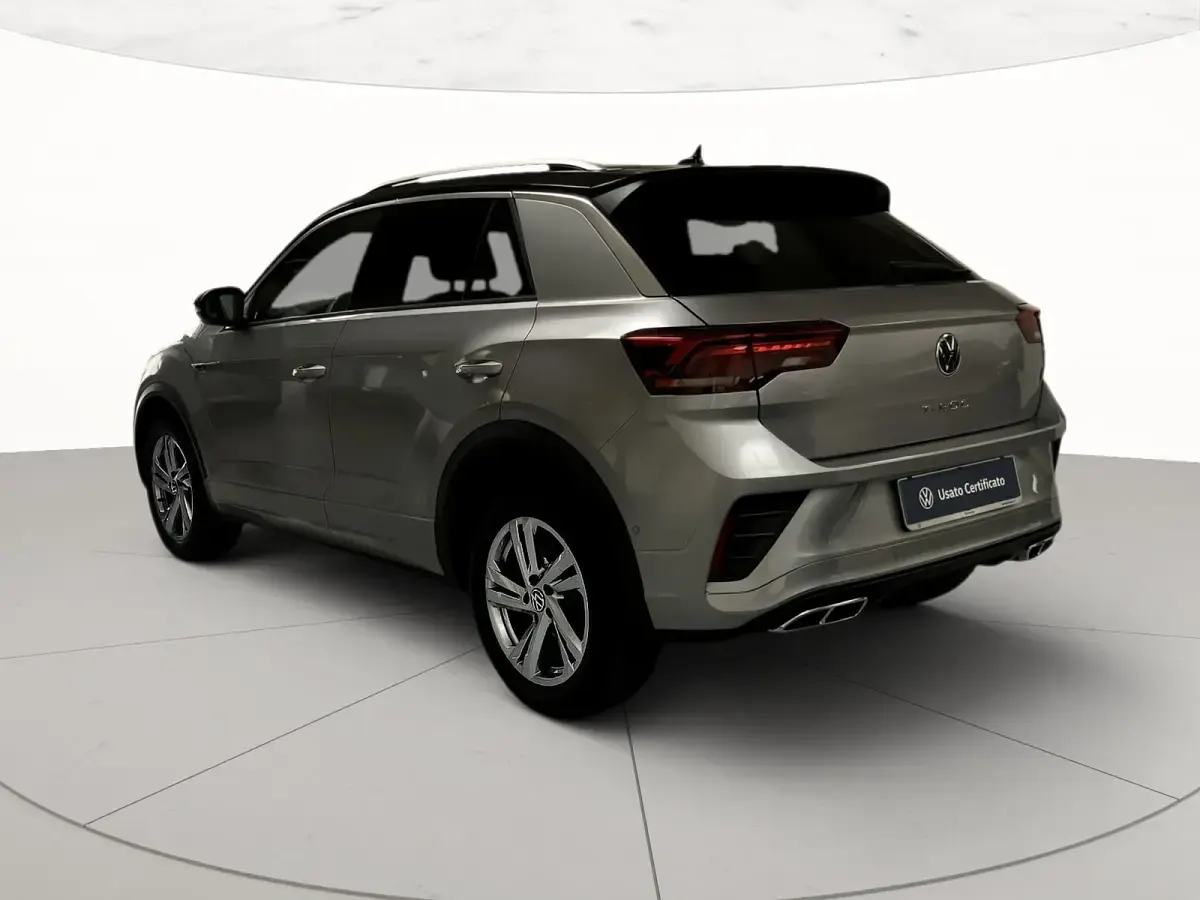 Usata VW T-Roc R-line 110 CV (80 kW) 2023 Pyrit silver metallizzato nero SUV