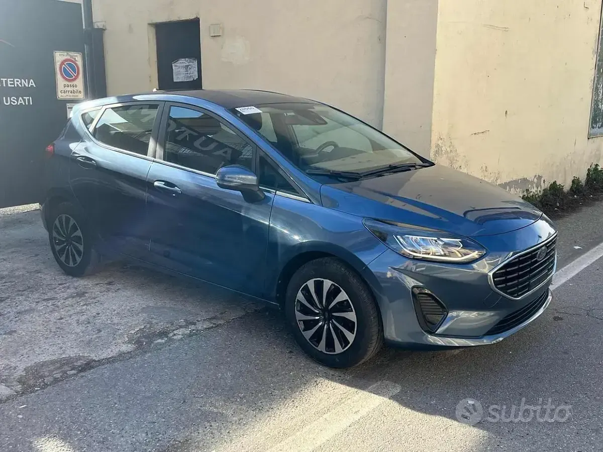 Begagnad Ford Fiesta 125 HK (91 kW) 2023 Blå Halvkombi