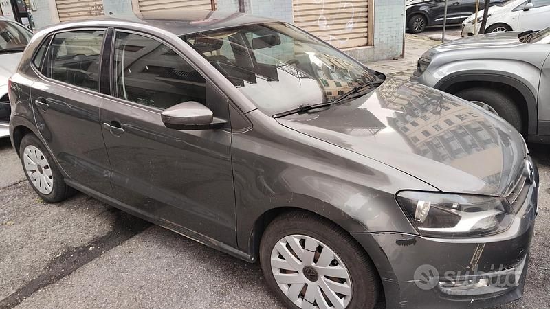 Usata VW Polo 70 CV (51 kW) 2011 Grigio Utilitaria