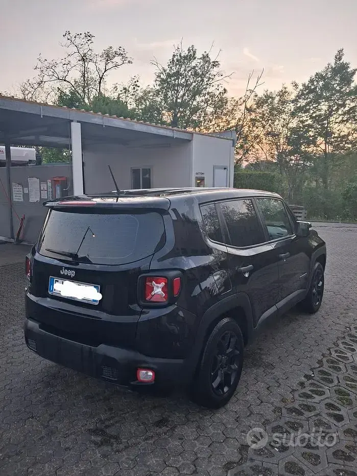 Usata Jeep Renegade Longitude 110 CV (80 kW) 2018 Nero SUV