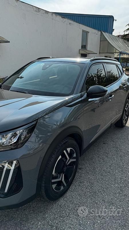 Usata Peugeot 2008 2025 Grigio SUV