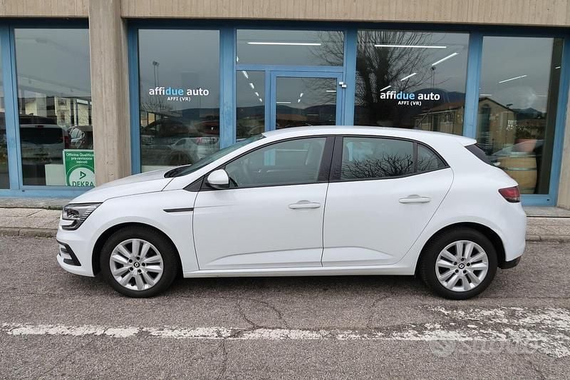 Usata Renault Mégane IV Techno 116 CV (85 kW) 2022 Bianco Berlina