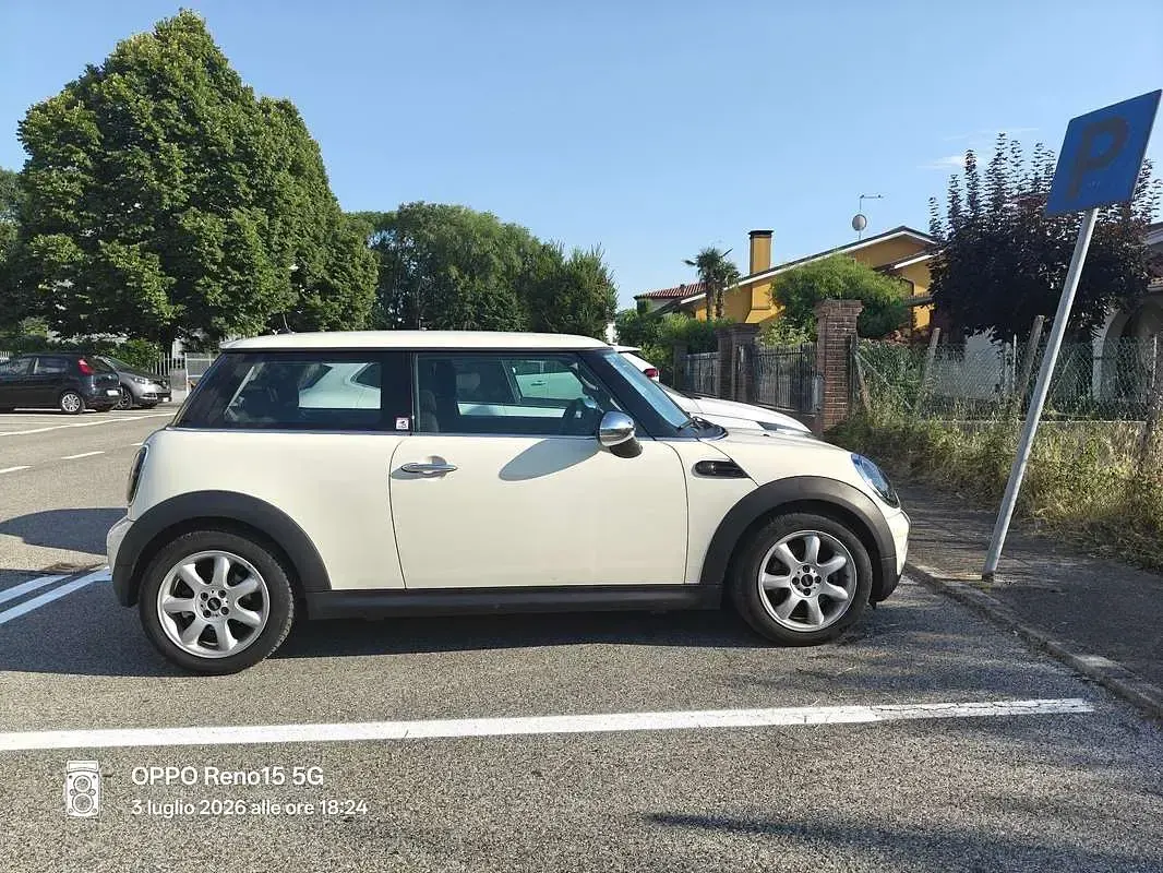 Usata Mini Cooper 75 CV (55 kW) 2009 Utilitaria