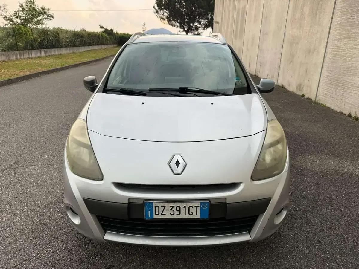 Usata Renault Clio 75 CV (55 kW) 2009 Argento Station wagon