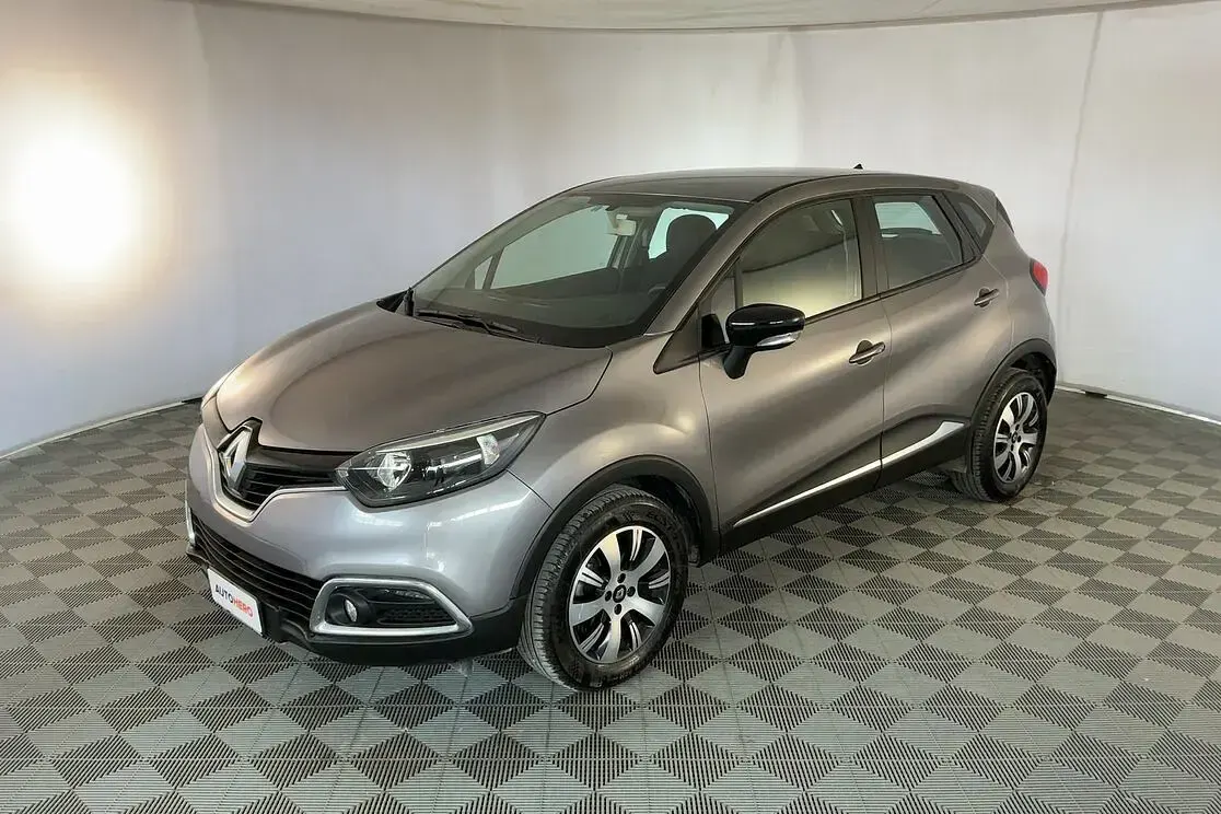 Usata Renault Captur Zen 90 CV (66 kW) 2016 SUV