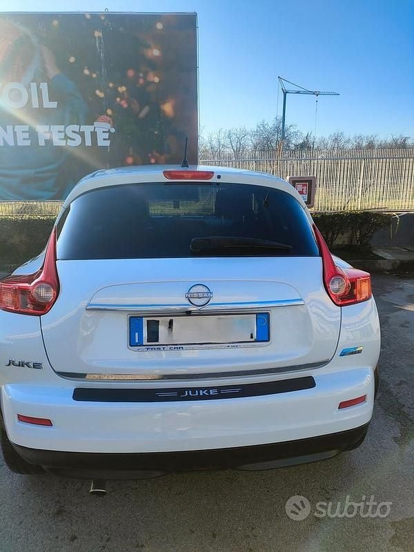Usata Nissan Juke Tekna 110 CV (80 kW) 2014 Bianco SUV