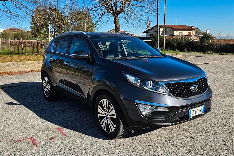 Grigio Usata 2015 Kia Sportage SUV | 7900 € (Super prezzo) - Immagine 1/4