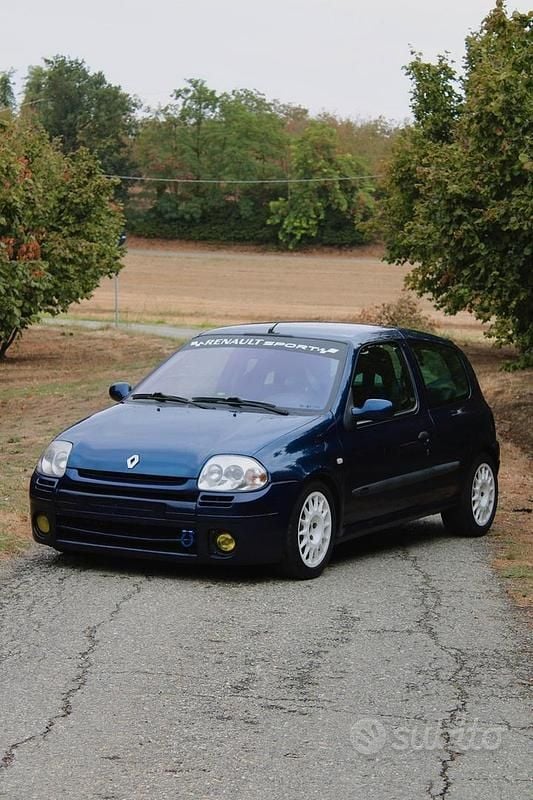 Usata Renault Clio II R.S. 169 CV (124 kW) 2000 Blu Berlina
