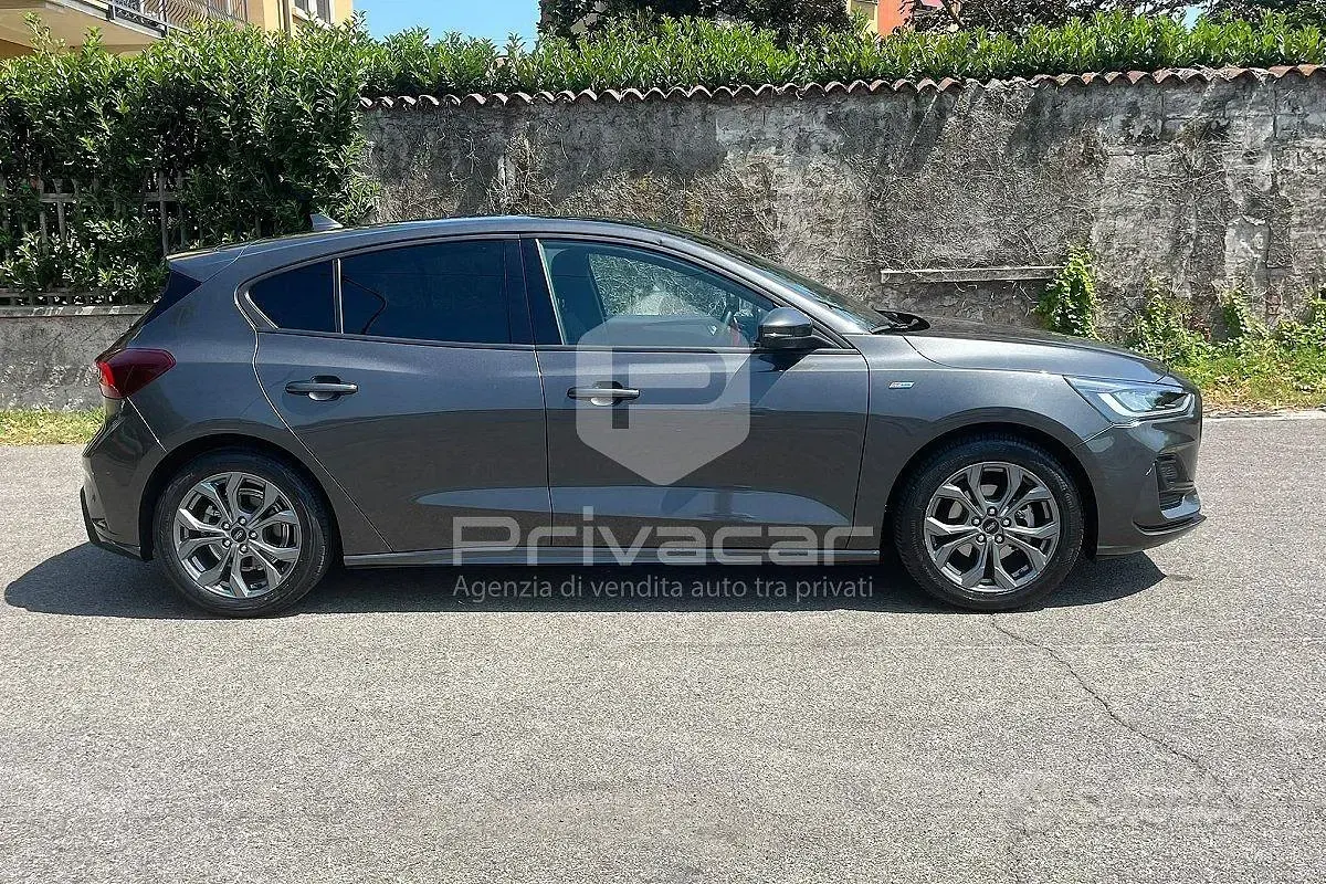Usata Ford Focus Active 125 CV (91 kW) 2023 Grigio Utilitaria
