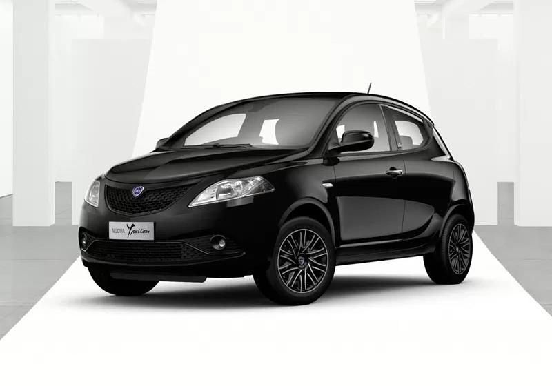 Usata Lancia Ypsilon Gold 69 CV (50 kW) 2023 Nero Utilitaria