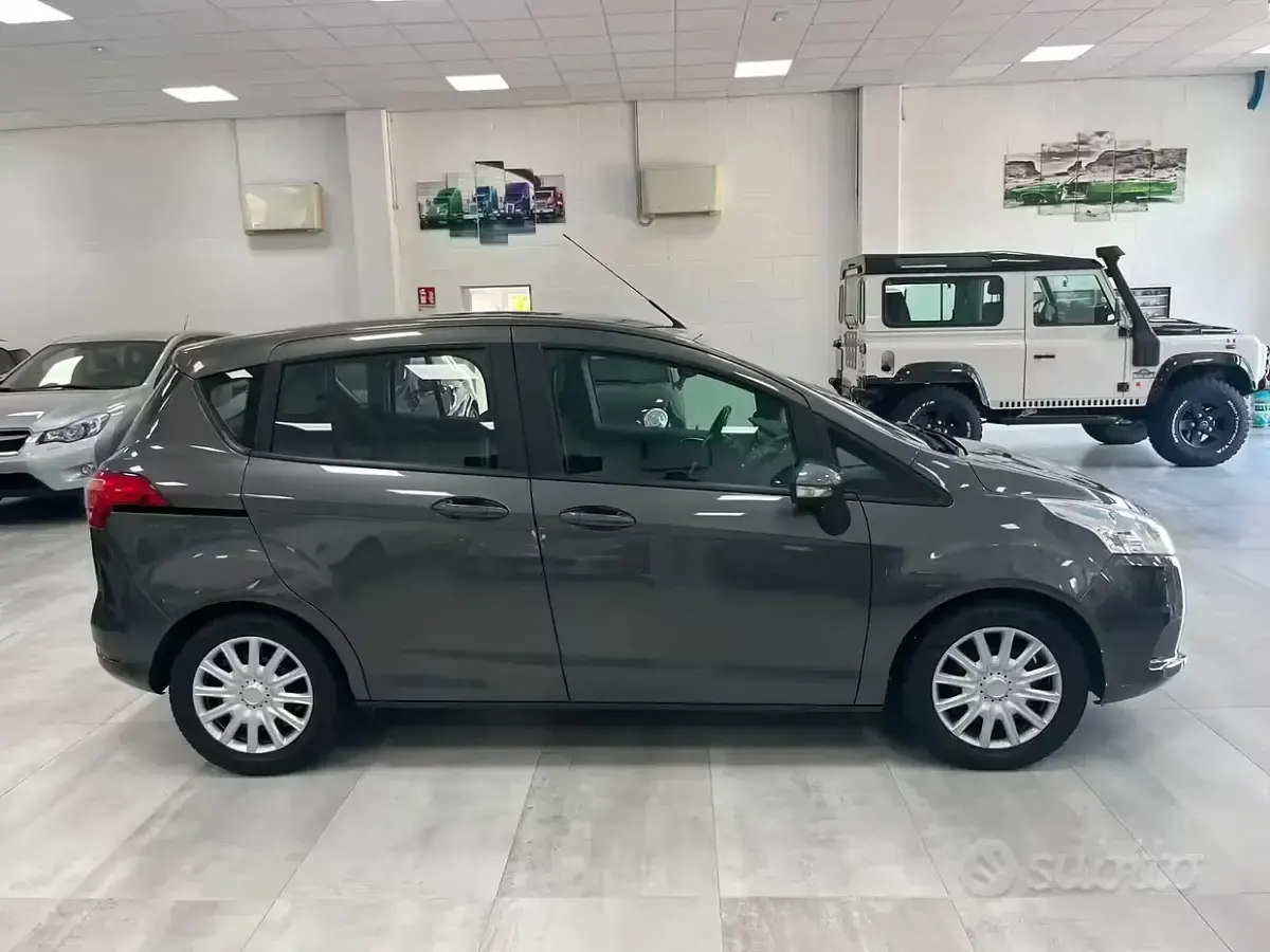 Usata Ford B-MAX 87 CV (63 kW) 2017 Grigio Monovolume