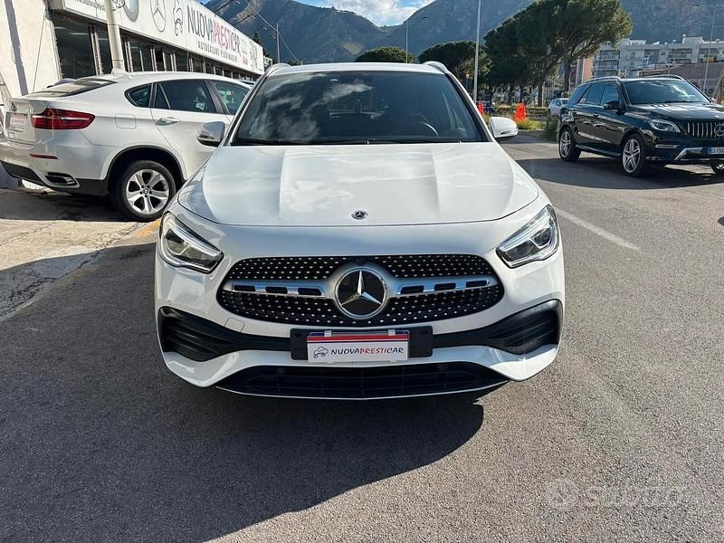 Usata Mercedes GLA200 Premium 149 CV (109 kW) 2022 Bianco SUV