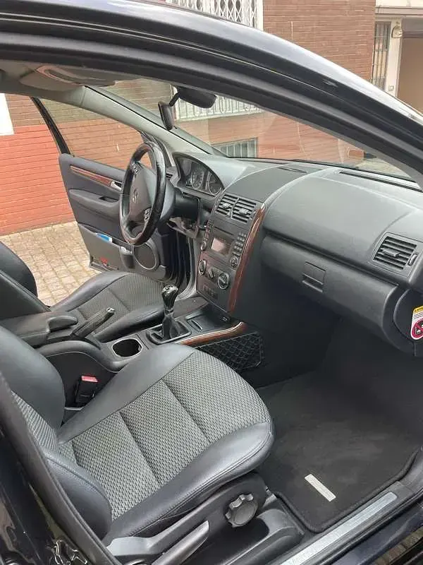 Usata Mercedes A160 Executive 95 CV (69 kW) 2011 Nero Utilitaria