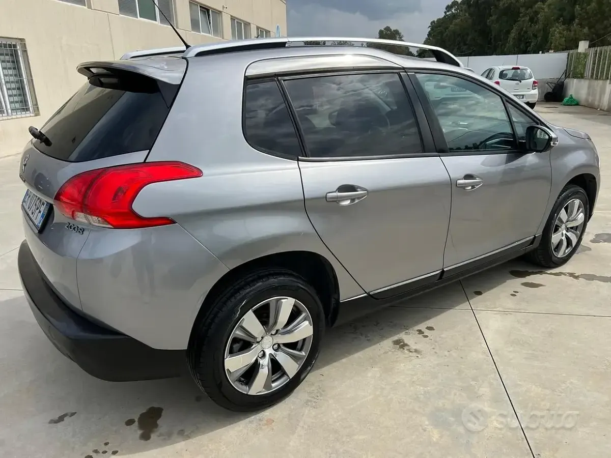 Usata Peugeot 2008 Active 68 CV (50 kW) 2013 Grigio SUV