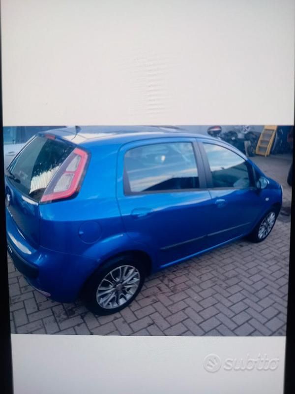 Usata Fiat Punto Evo 75 CV (55 kW) 2011 Utilitaria