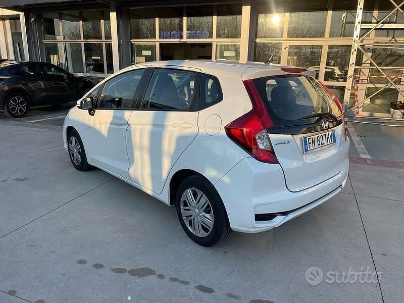 Usata Honda Jazz Trend 102 CV (75 kW) 2018 Bianco Utilitaria