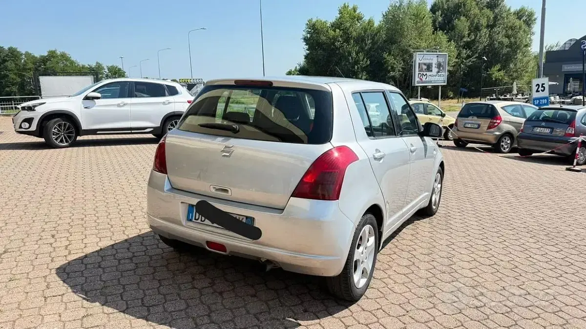 Usata Suzuki Swift 69 CV (50 kW) 2007 Grigio Utilitaria