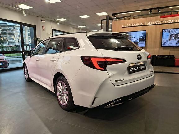Nuova Toyota Corolla Active 2026 Bianco Station wagon