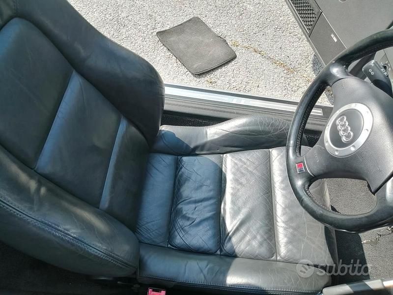 Usata Audi TT Roadster 225 CV (165 kW) 2000 Grigio Cabrio