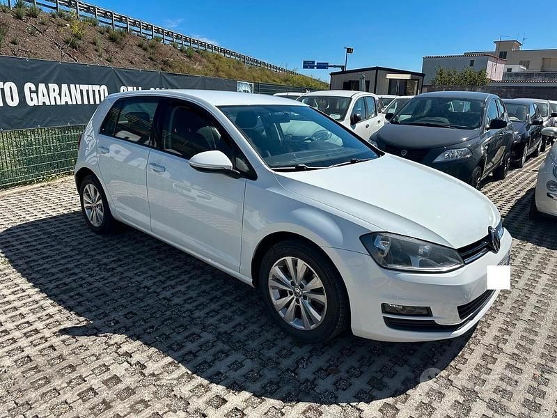 Usata VW Golf VII Comfortline 105 CV (77 kW) 2013 Bianco Berlina