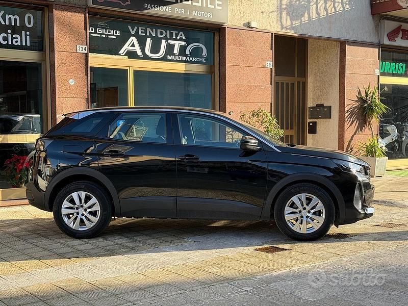 Usata Peugeot 3008 Allure 131 CV (96 kW) 2022 Nero SUV