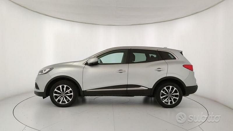 Second-hand Renault Kadjar Equilibre 140 CP (102 kW) 2022 Gri SUV