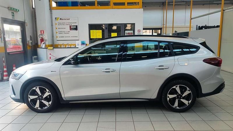 Usata Ford Focus Active 125 CV (91 kW) 2023 Argento Station wagon