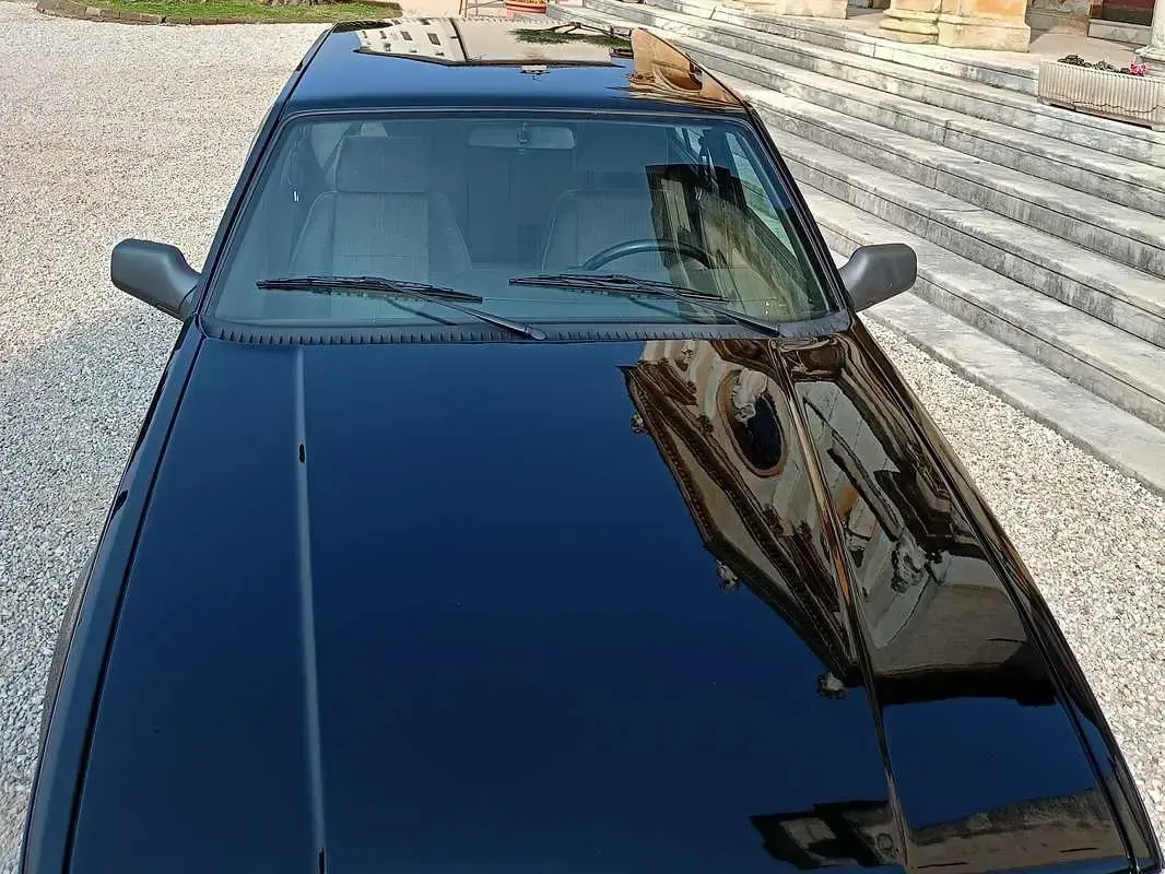 Usata Alfa Romeo 75 148 CV (108 kW) 1990 Nero Berlina