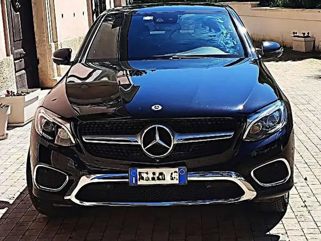 Usata Mercedes GLC250 204 CV (150 kW) 2019 Nero SUV