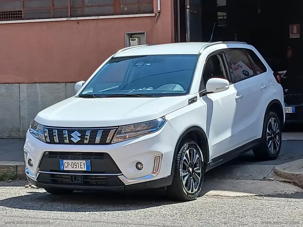 Usata Suzuki Vitara 129 CV (94 kW) 2023 Bianco SUV