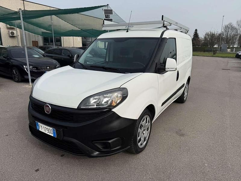 Usata Fiat Doblò 105 CV (77 kW) 2019 Bianco Monovolume