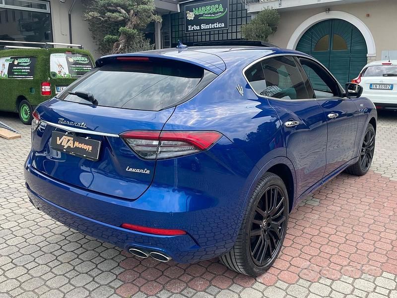 Usata Maserati Levante GT 330 CV (242 kW) 2022 Blu SUV