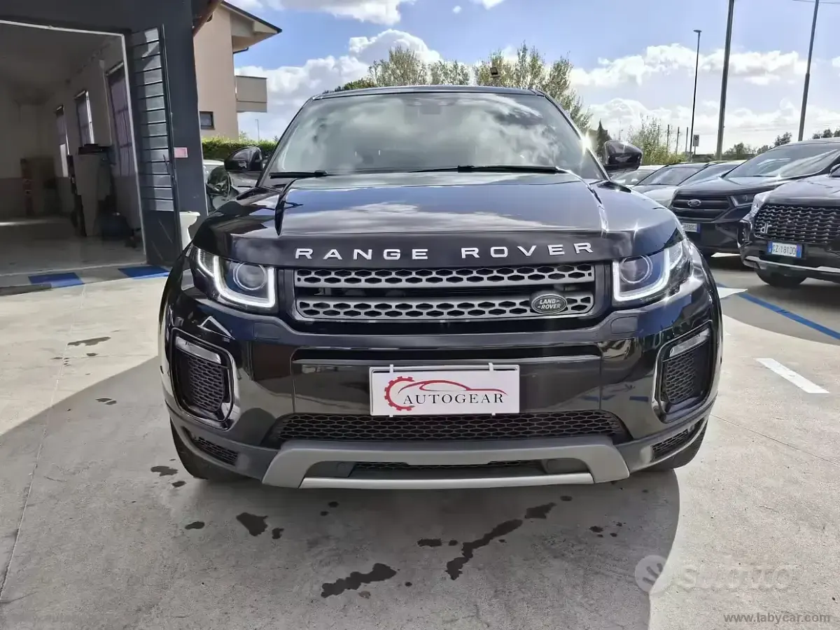 Usata Land Rover Range Rover evoque Pure 180 CV (132 kW) 2019 Nero SUV