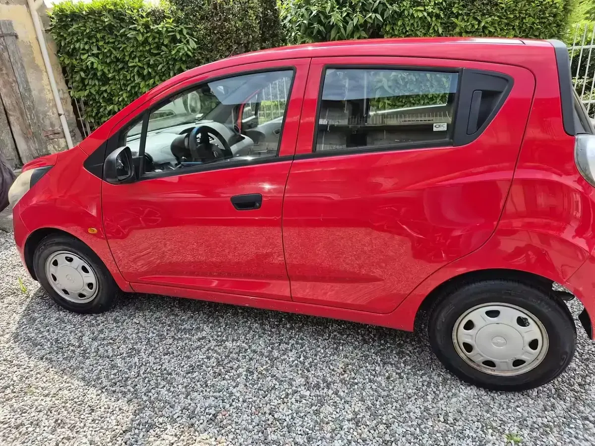 Usata Chevrolet Spark 68 CV (50 kW) 2010 Rosso Utilitaria