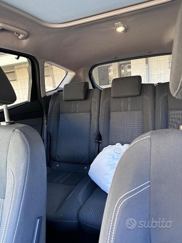 Nero Usata 2011 Ford C-MAX Monovolume | 5500 € (Buon prezzo) - Immagine 1/4