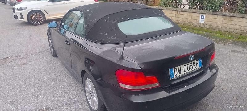 Usata BMW 118 Cabriolet 143 CV (105 kW) 2009 Nero Cabrio