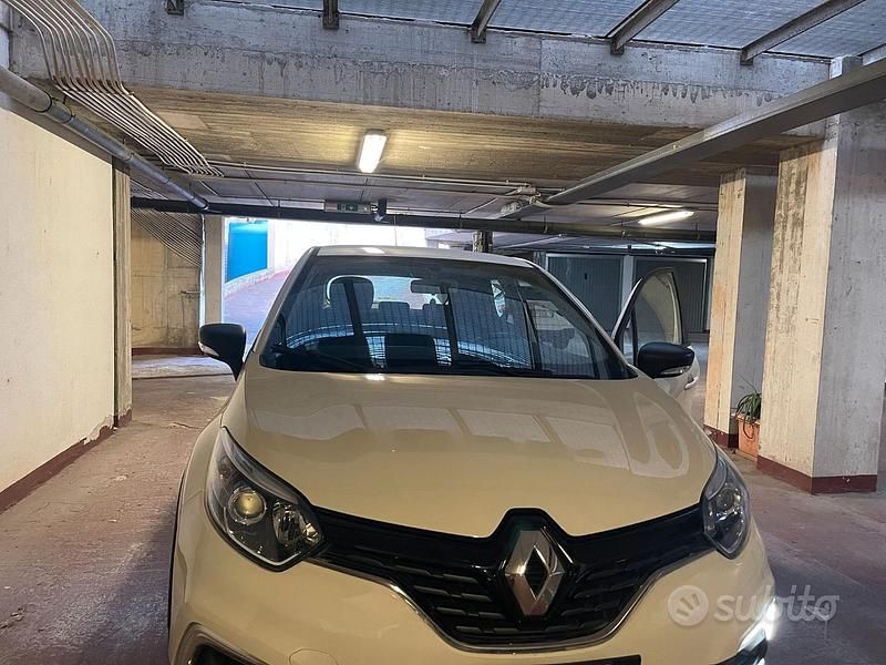 Usata Renault Captur 90 CV (66 kW) 2017 Bianco SUV