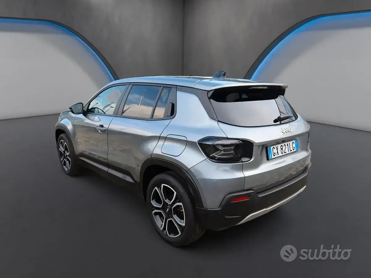 Usata Jeep Avenger Summit 101 CV (74 kW) 2025 Grigio SUV