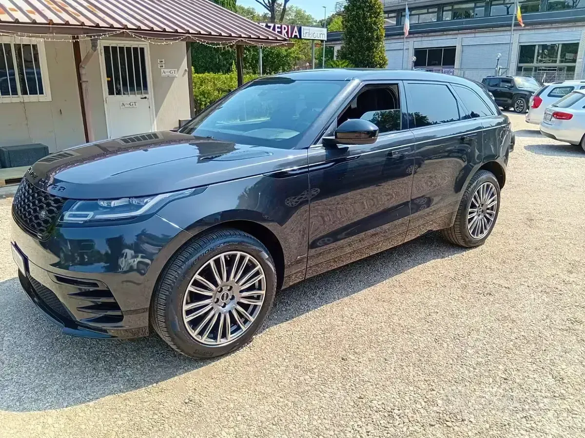 Usata Land Rover Range Rover Velar SE Dynamic 241 CV (177 kW) 2020 Grigio SUV