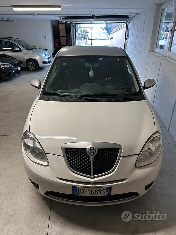 Usata Lancia Ypsilon Platinum 77 CV (56 kW) 2009 Utilitaria