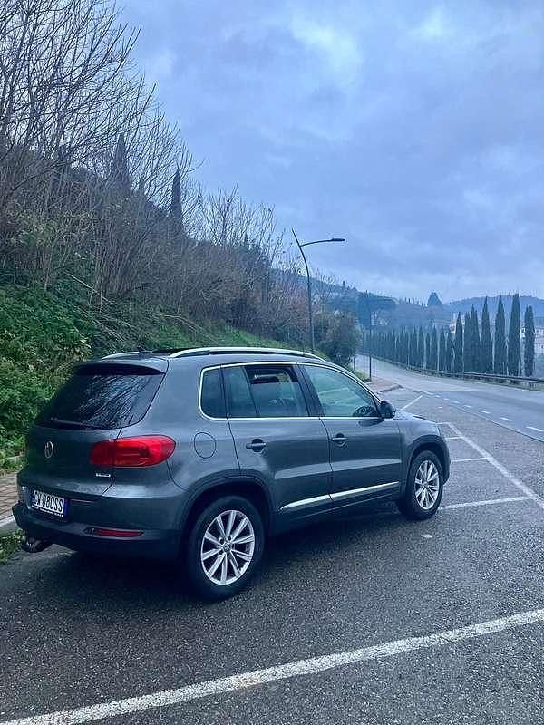 Usata VW Tiguan Trendline 122 CV (89 kW) 2015 Grigio SUV