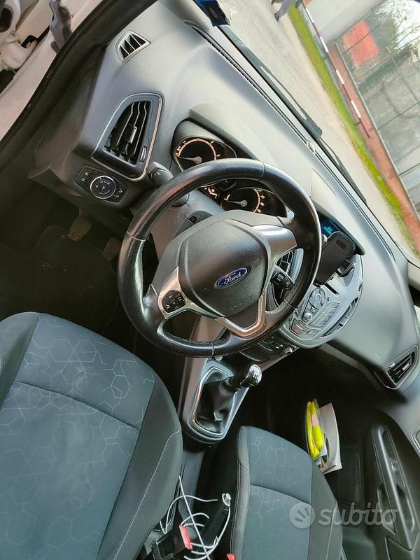 Usata Ford B-MAX 75 CV (55 kW) 2015 Bianco Monovolume