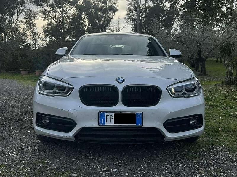 Usata BMW 118 Sport Line 150 CV (110 kW) 2018 Bianco Utilitaria