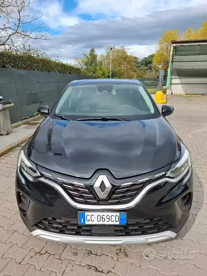 Usata Renault Captur Zen 101 CV (74 kW) 2020 Nero SUV