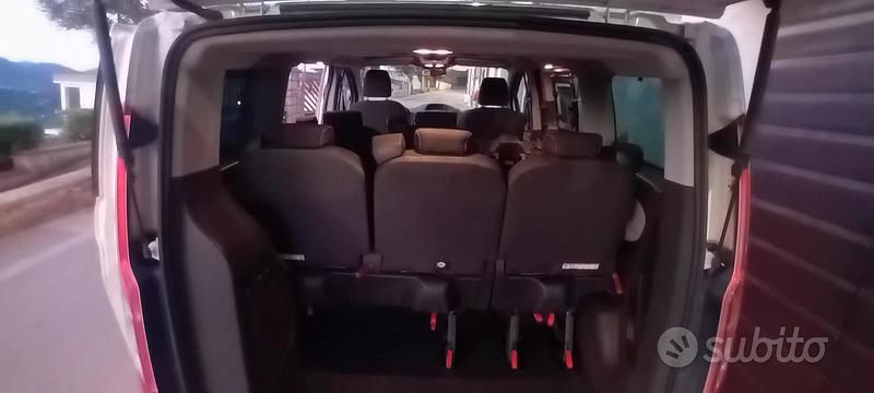 Usata Ford Tourneo 170 CV (125 kW) 2016 Bianco Monovolume